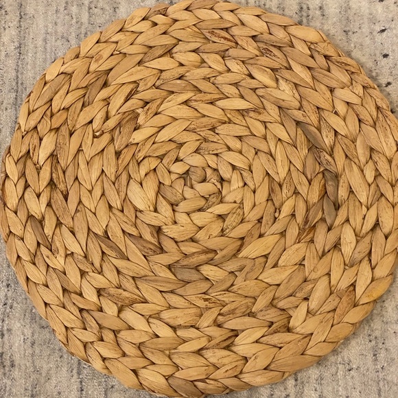 Round Braided Rattan Tablemats - Picture 3 of 5
